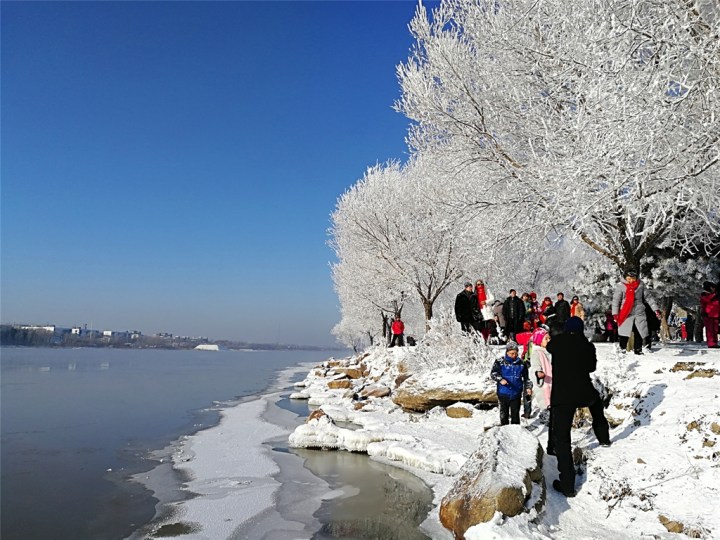 吉林盛事，嘉宾云集，观众热情如火