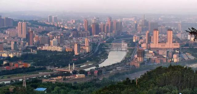 阳泉，转型发展的机遇与挑战并存